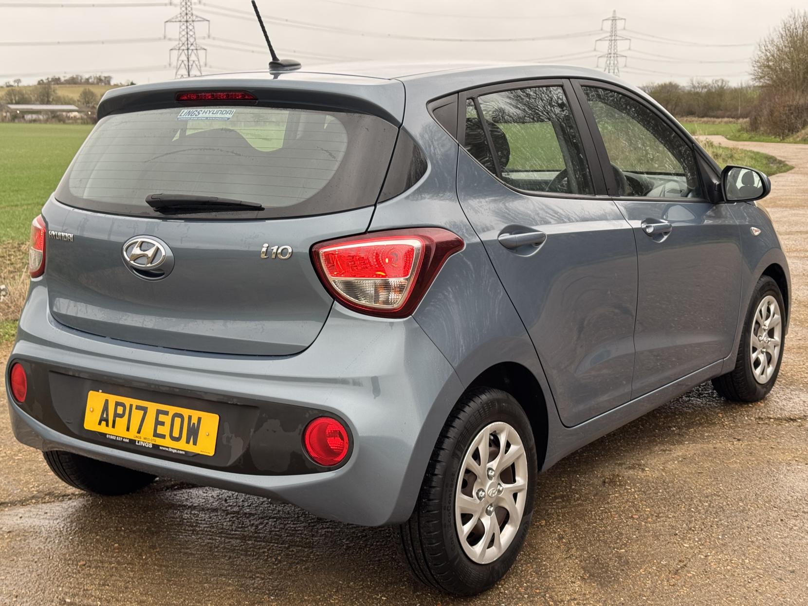 Hyundai i10 1.0 SE Hatchback 5dr Petrol Manual Euro 6 (66 ps)