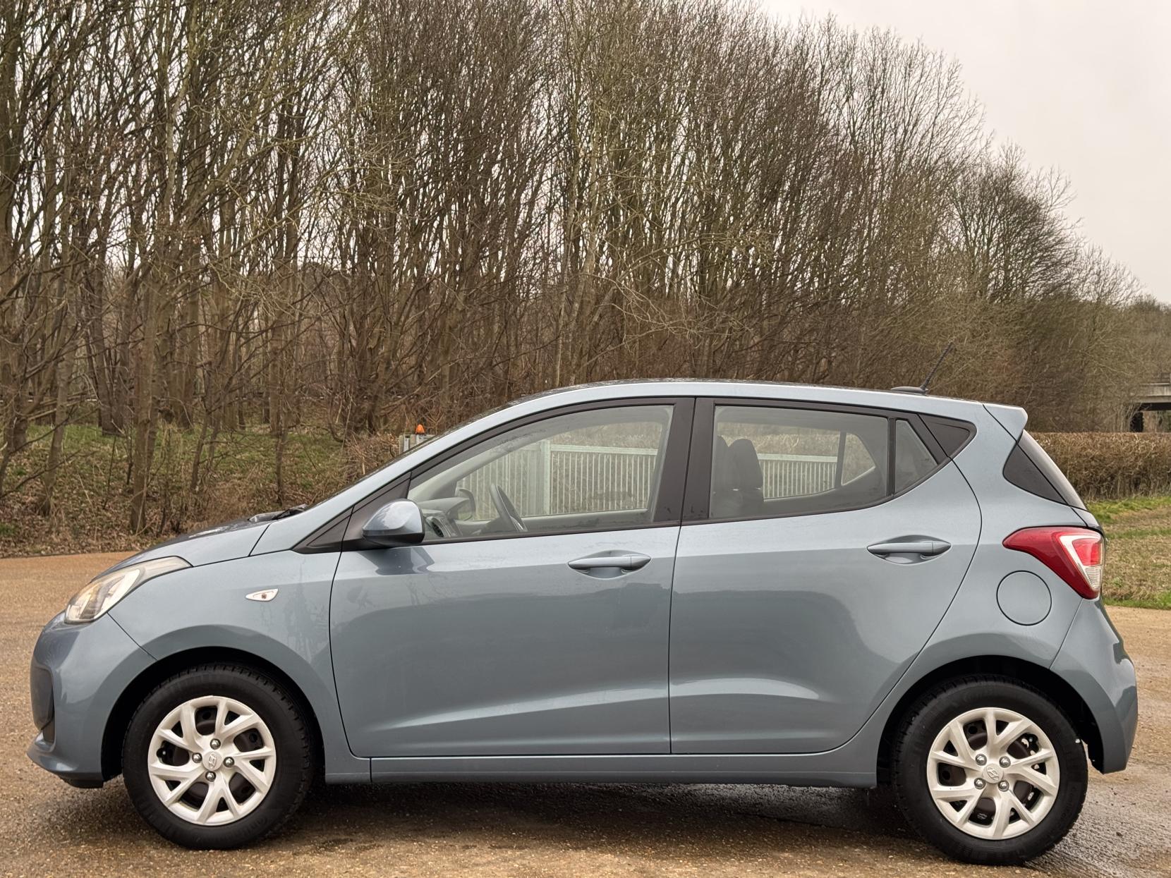 Hyundai i10 1.0 SE Hatchback 5dr Petrol Manual Euro 6 (66 ps)