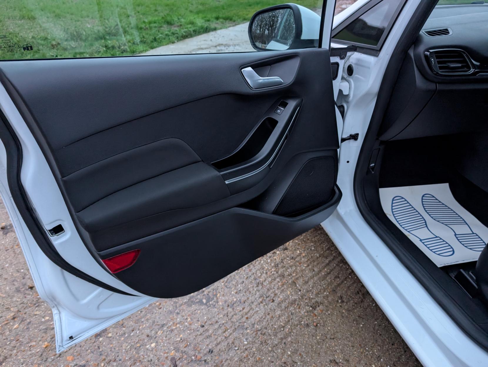 Ford Fiesta 1.1 Ti-VCT Zetec Hatchback 5dr Petrol Manual Euro 6 (s/s) (85 ps)