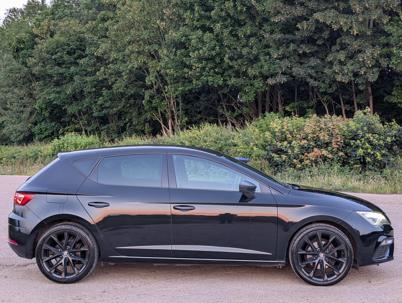SEAT Leon 1.5 TSI EVO FR Black Edition Hatchback 5dr Petrol Manual Euro 6 (s/s) (150 ps)