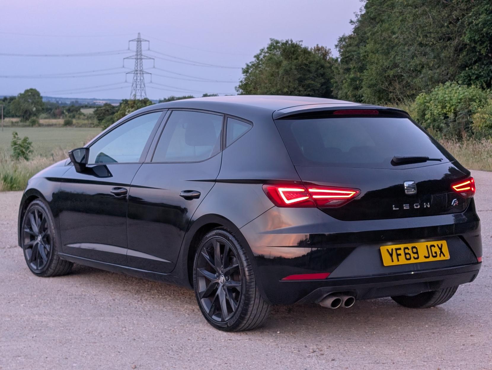 SEAT Leon 1.5 TSI EVO FR Black Edition Hatchback 5dr Petrol Manual Euro 6 (s/s) (150 ps)