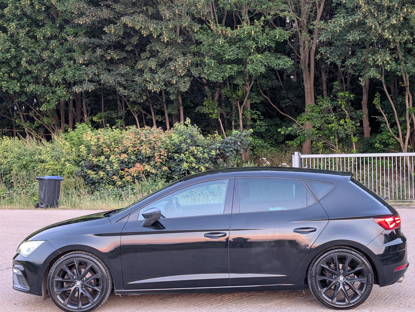 SEAT Leon 1.5 TSI EVO FR Black Edition Hatchback 5dr Petrol Manual Euro 6 (s/s) (150 ps)