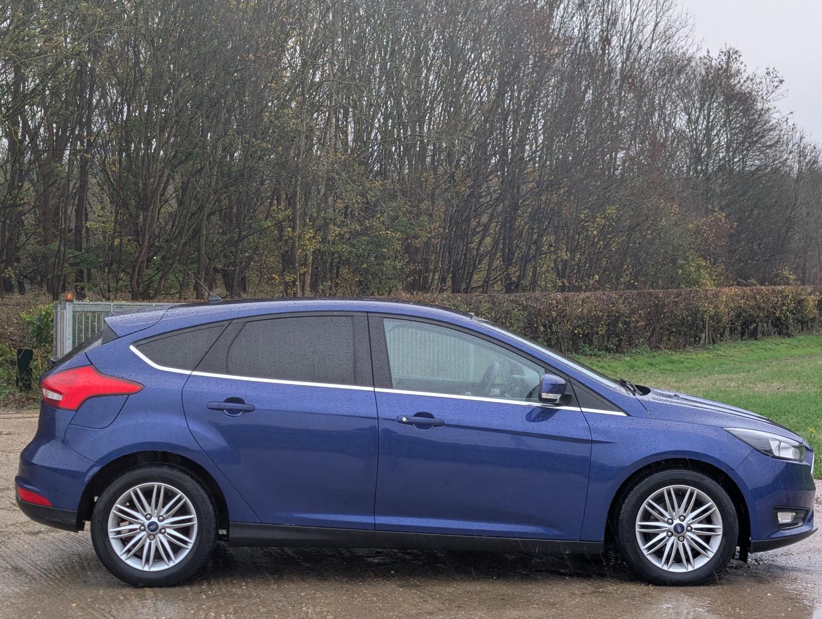 Ford Focus 1.0T EcoBoost Zetec Edition Hatchback 5dr Petrol Auto Euro 6 (s/s) (125 ps)