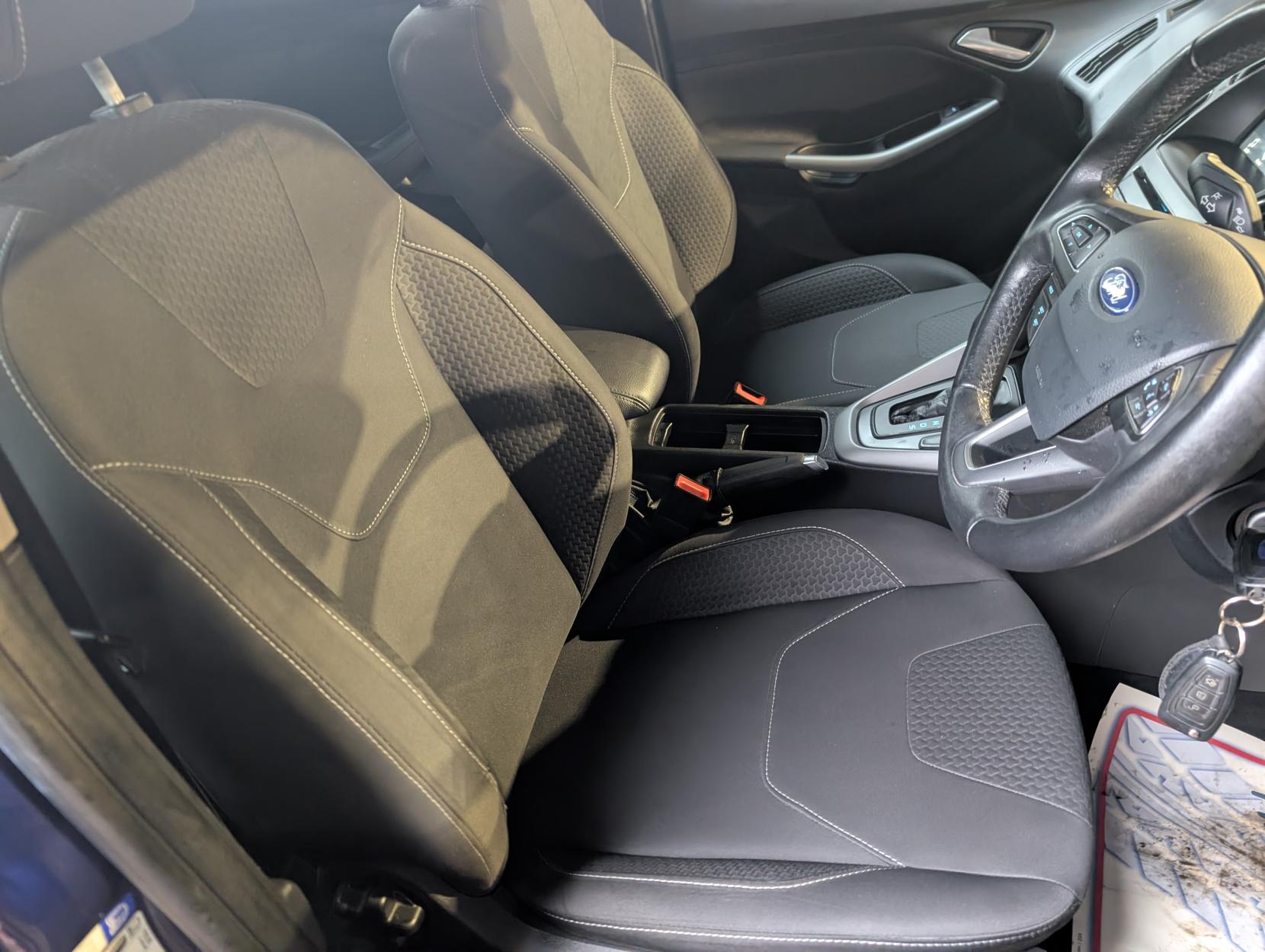 Ford Focus 1.0T EcoBoost Zetec Edition Hatchback 5dr Petrol Auto Euro 6 (s/s) (125 ps)