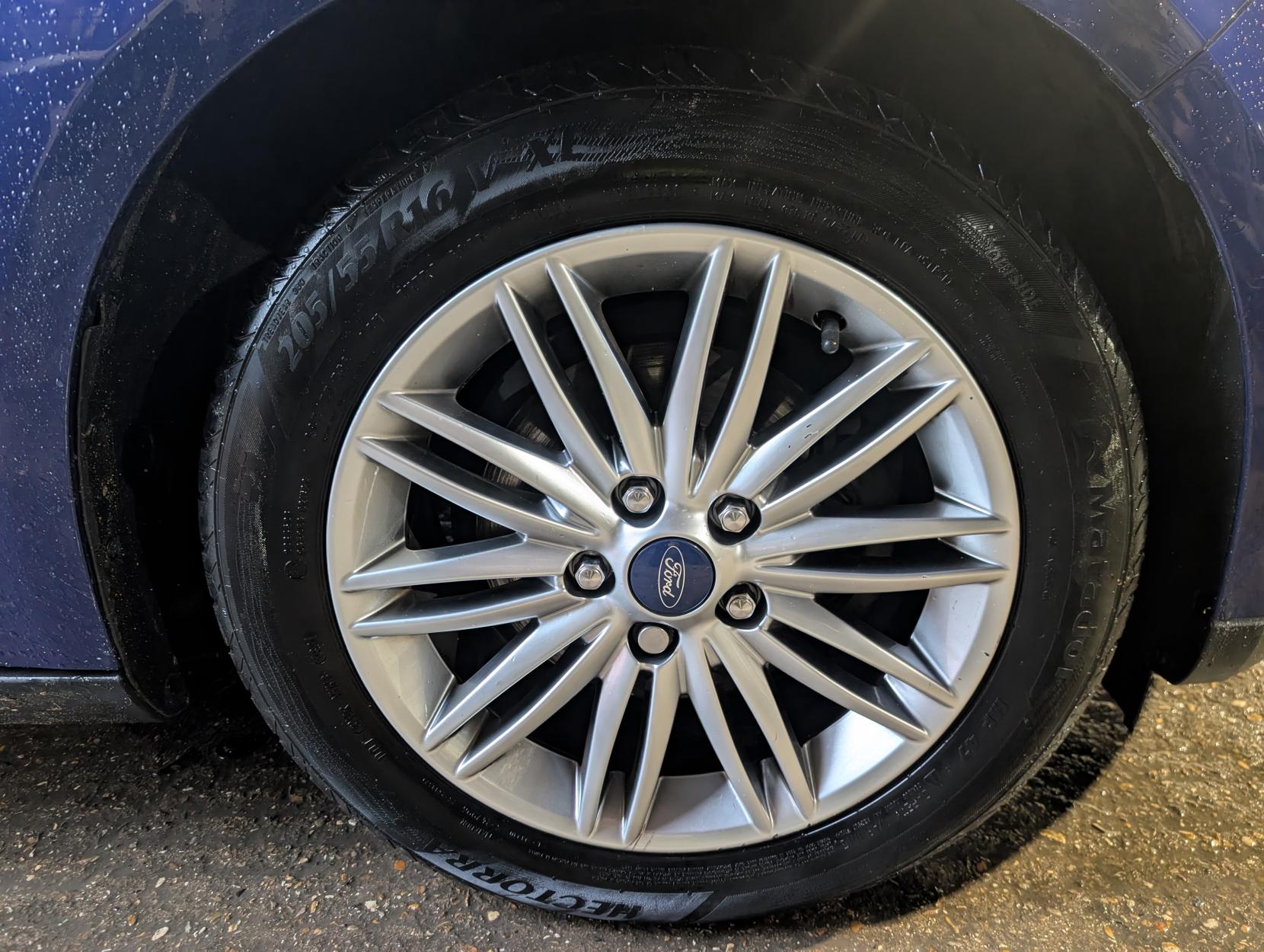 Ford Focus 1.0T EcoBoost Zetec Edition Hatchback 5dr Petrol Auto Euro 6 (s/s) (125 ps)