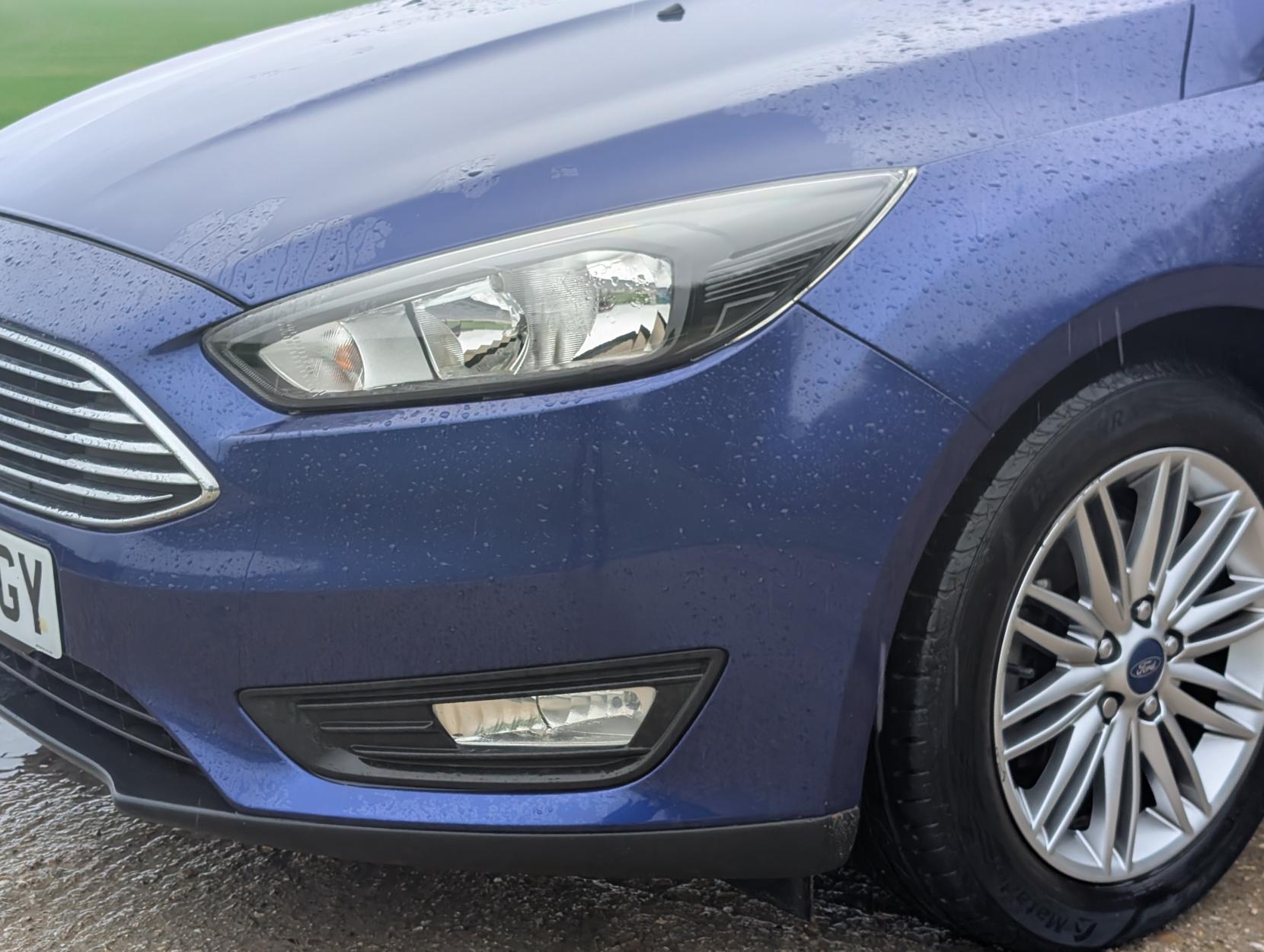 Ford Focus 1.0T EcoBoost Zetec Edition Hatchback 5dr Petrol Auto Euro 6 (s/s) (125 ps)