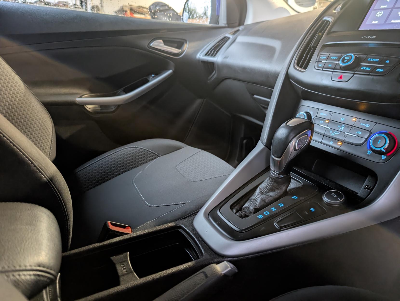 Ford Focus 1.0T EcoBoost Zetec Edition Hatchback 5dr Petrol Auto Euro 6 (s/s) (125 ps)