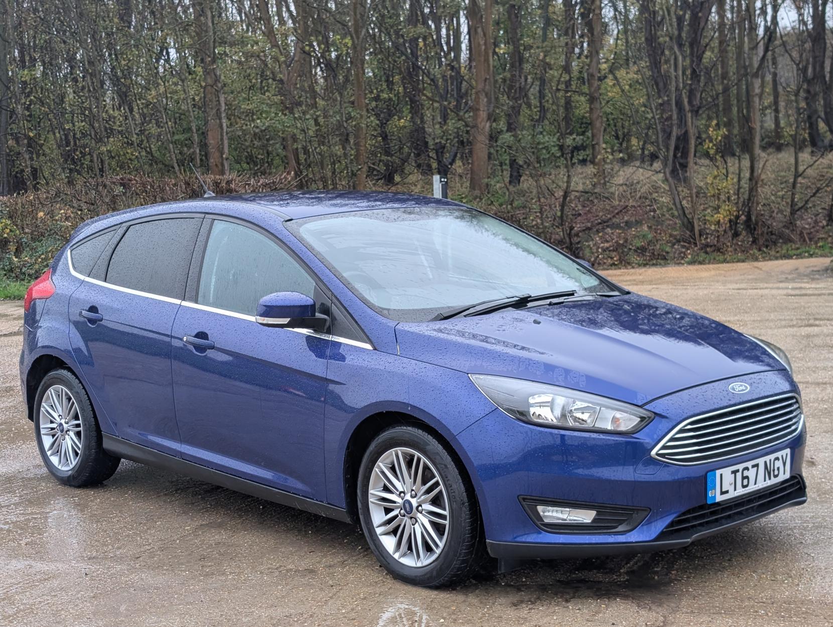 Ford Focus 1.0T EcoBoost Zetec Edition Hatchback 5dr Petrol Auto Euro 6 (s/s) (125 ps)