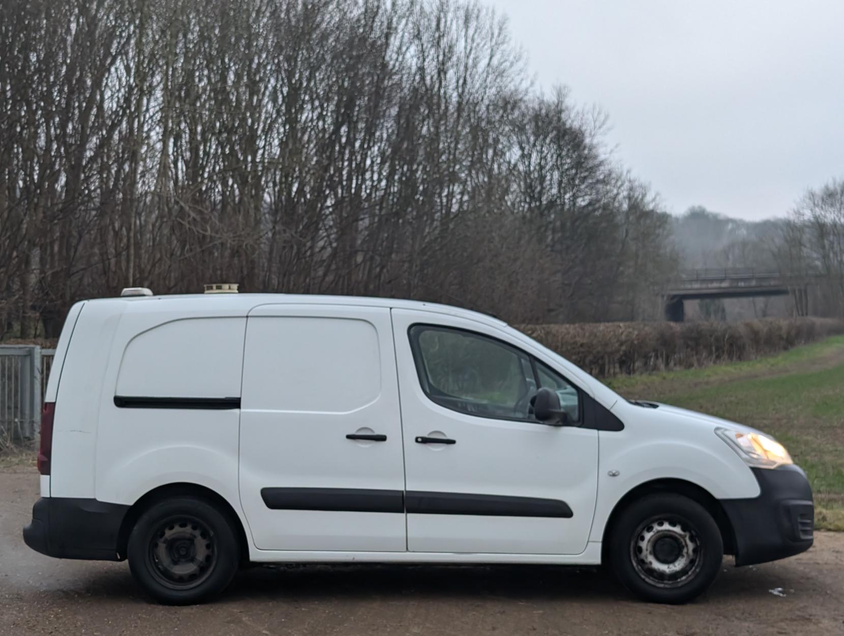 Peugeot Partner 1.6 BlueHDi 744 S Combi Van 6dr Diesel Manual L2 (113 g/km, 97.64 bhp)