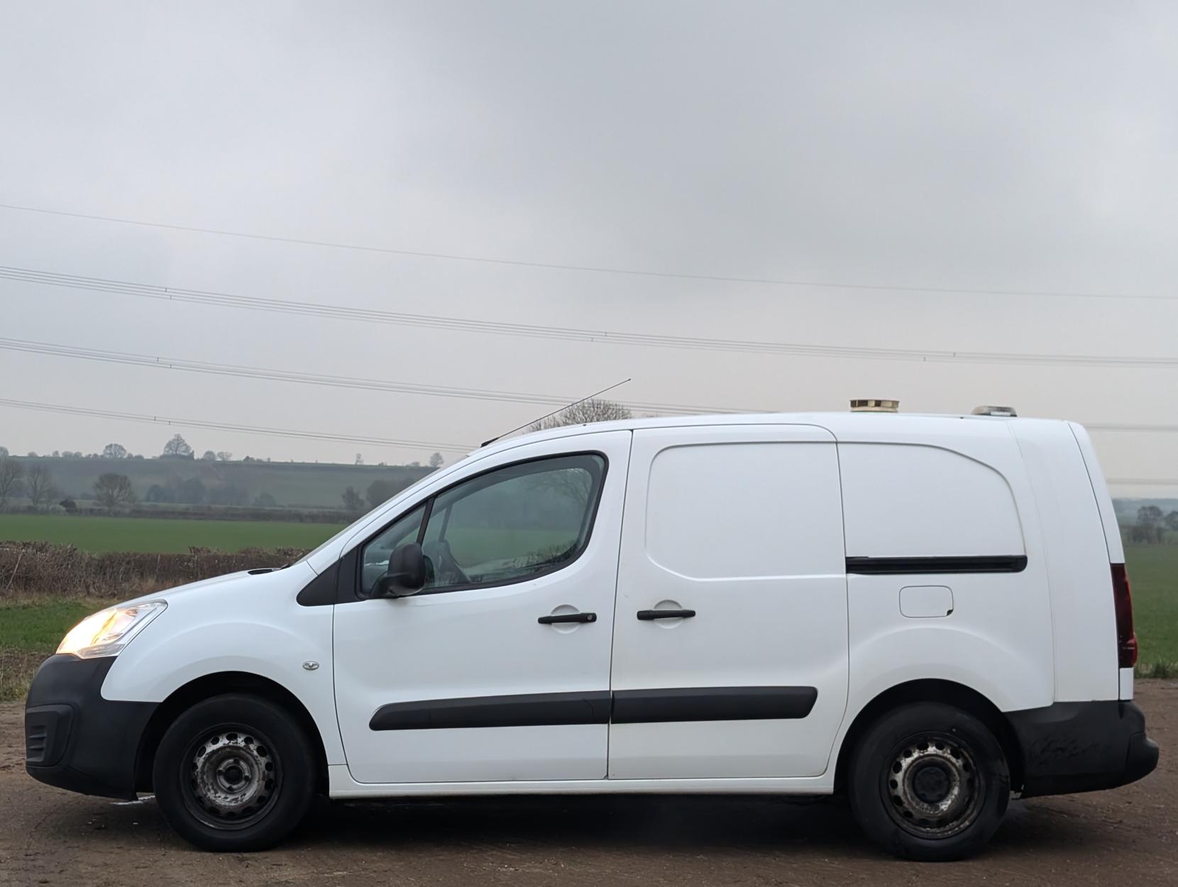 Peugeot Partner 1.6 BlueHDi 744 S Combi Van 6dr Diesel Manual L2 (113 g/km, 97.64 bhp)