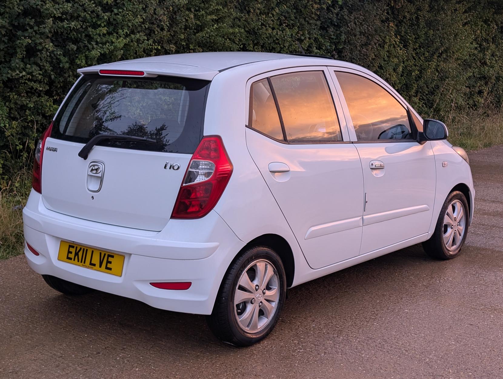Hyundai i10 1.2 Style Hatchback 5dr Petrol Manual Euro 5 (85 bhp)