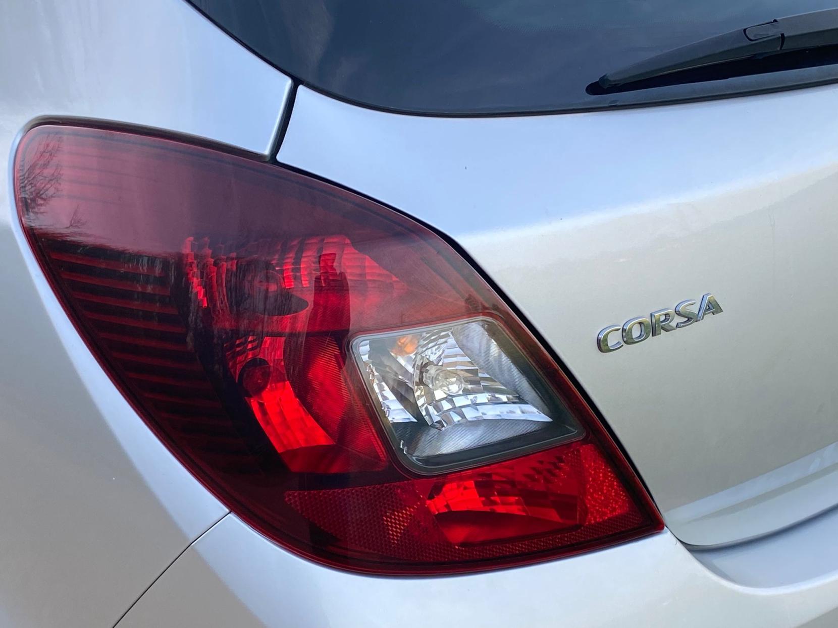 Vauxhall Corsa 1.2 16V SXi Hatchback 5dr Petrol Manual Euro 5 (A/C) (85 ps)