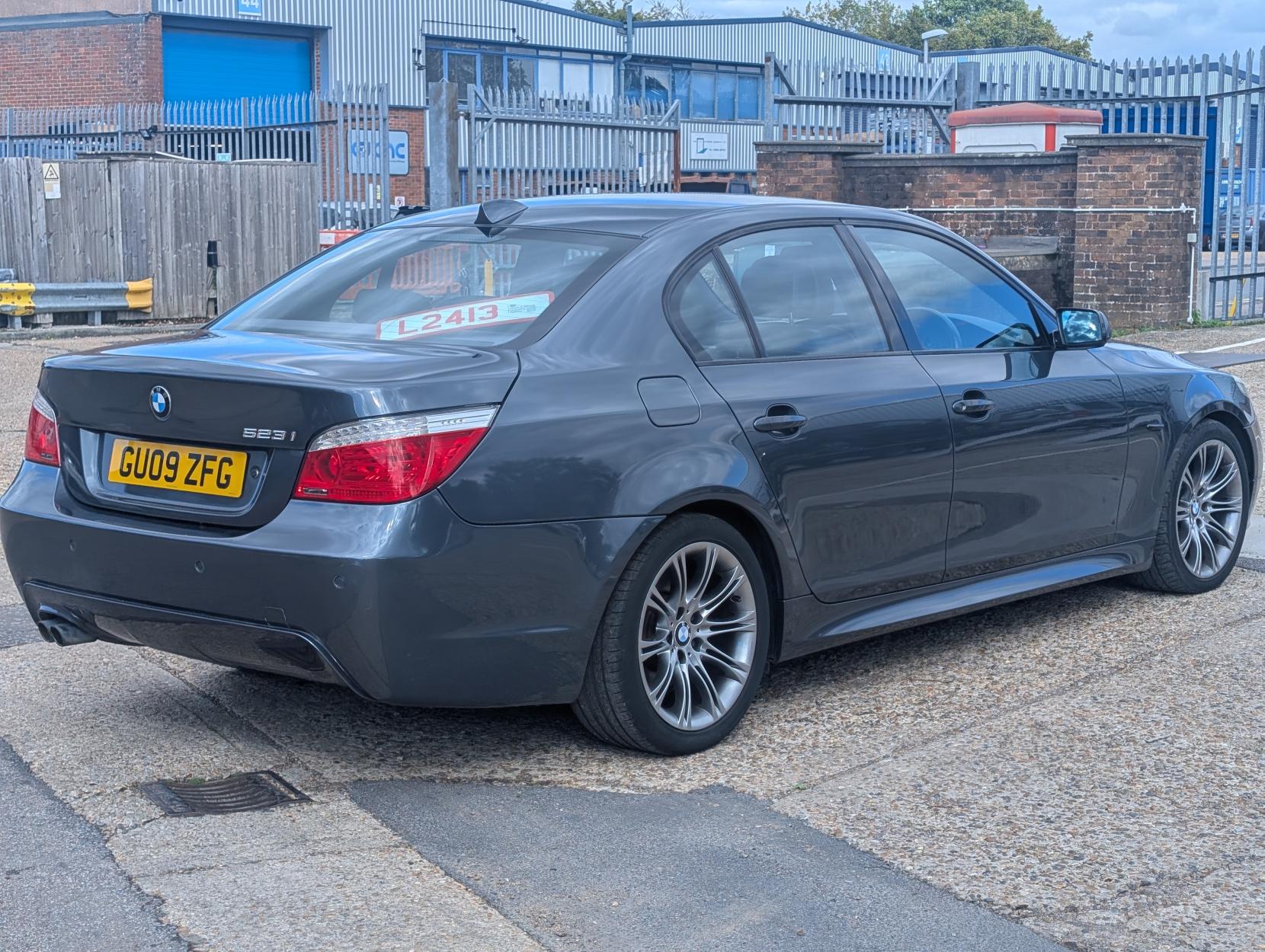 BMW 5 Series 2.5 523i M Sport Saloon 4dr Petrol Steptronic Euro 4 (190 ps)
