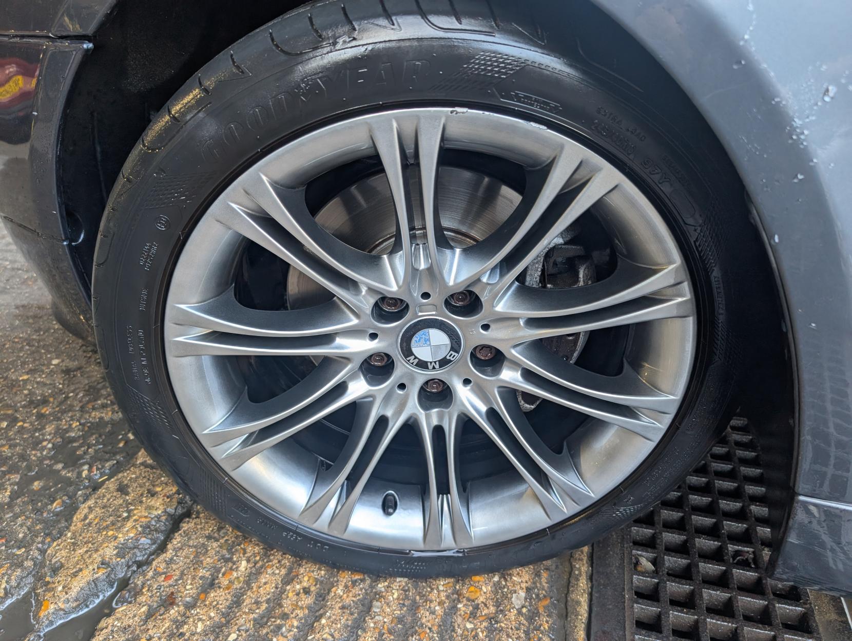 BMW 5 Series 2.5 523i M Sport Saloon 4dr Petrol Steptronic Euro 4 (190 ps)