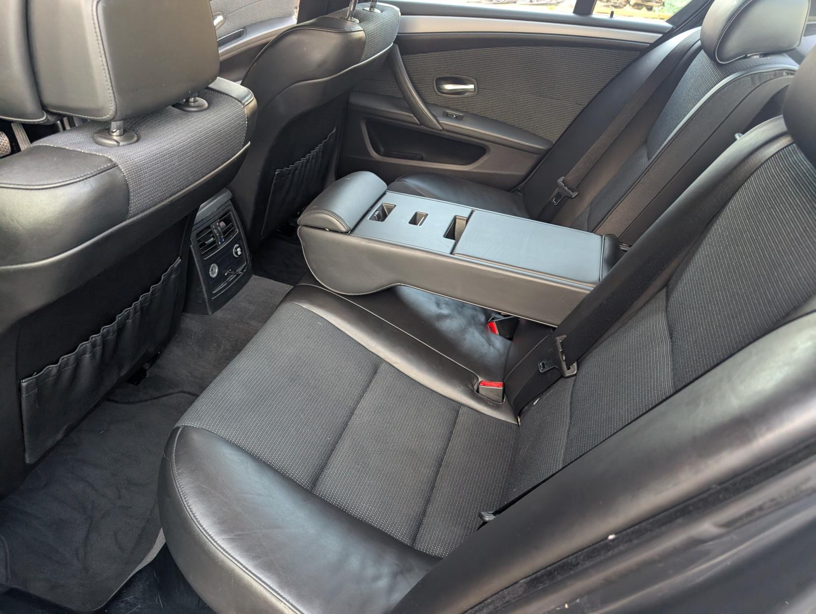 BMW 5 Series 2.5 523i M Sport Saloon 4dr Petrol Steptronic Euro 4 (190 ps)