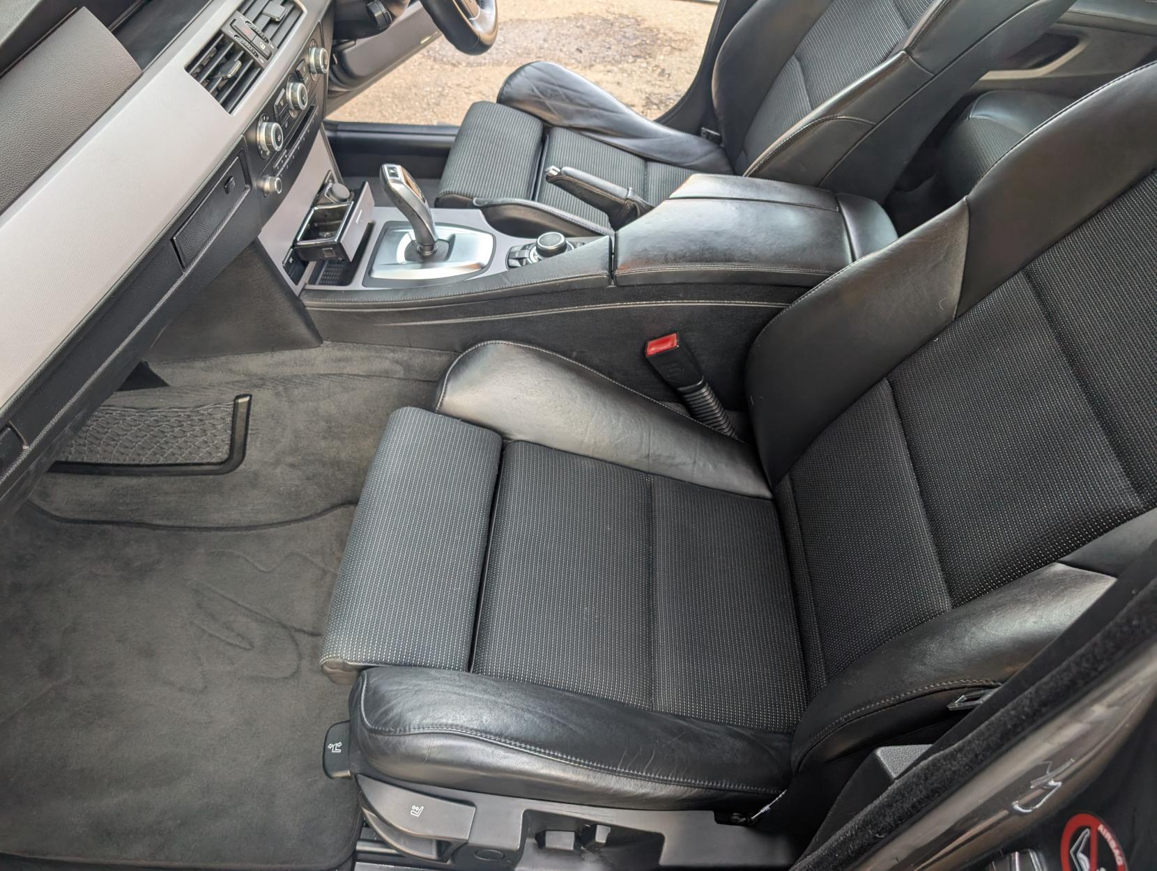 BMW 5 Series 2.5 523i M Sport Saloon 4dr Petrol Steptronic Euro 4 (190 ps)
