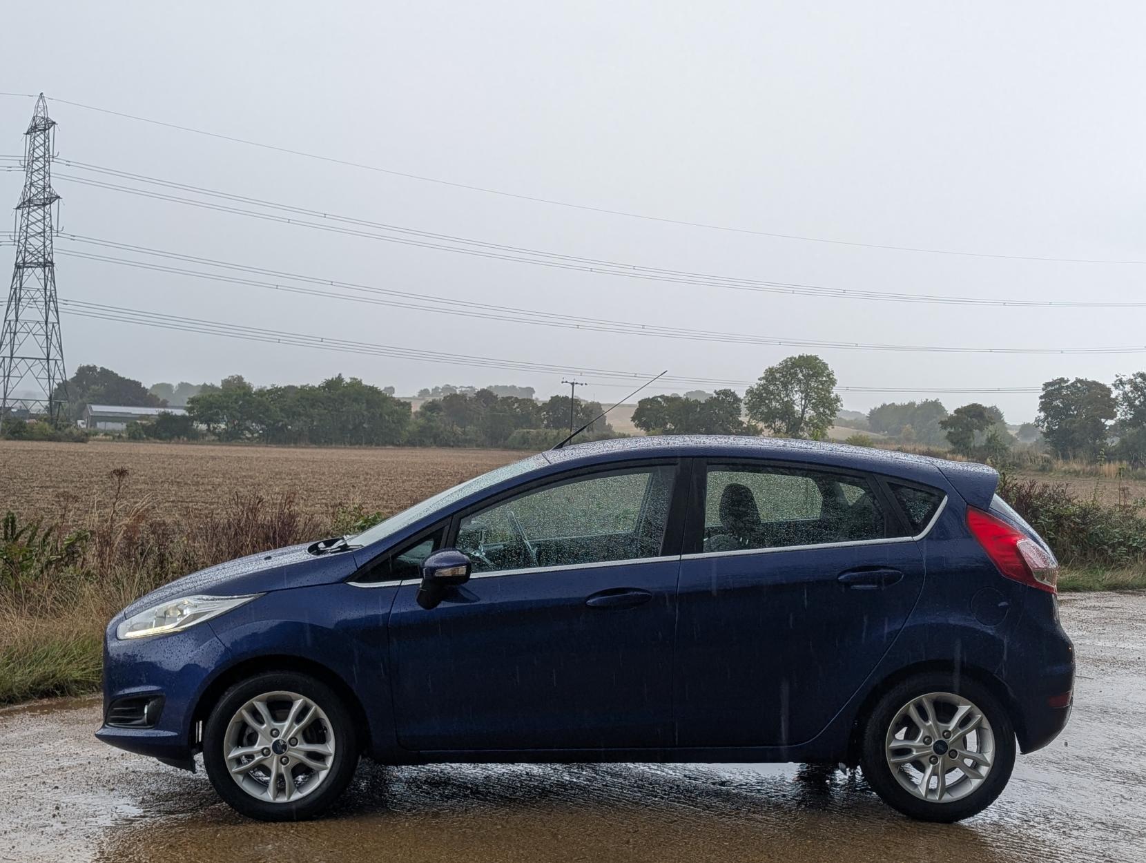Ford Fiesta 1.25 Zetec Hatchback 5dr Petrol Manual Euro 6 (82 ps)