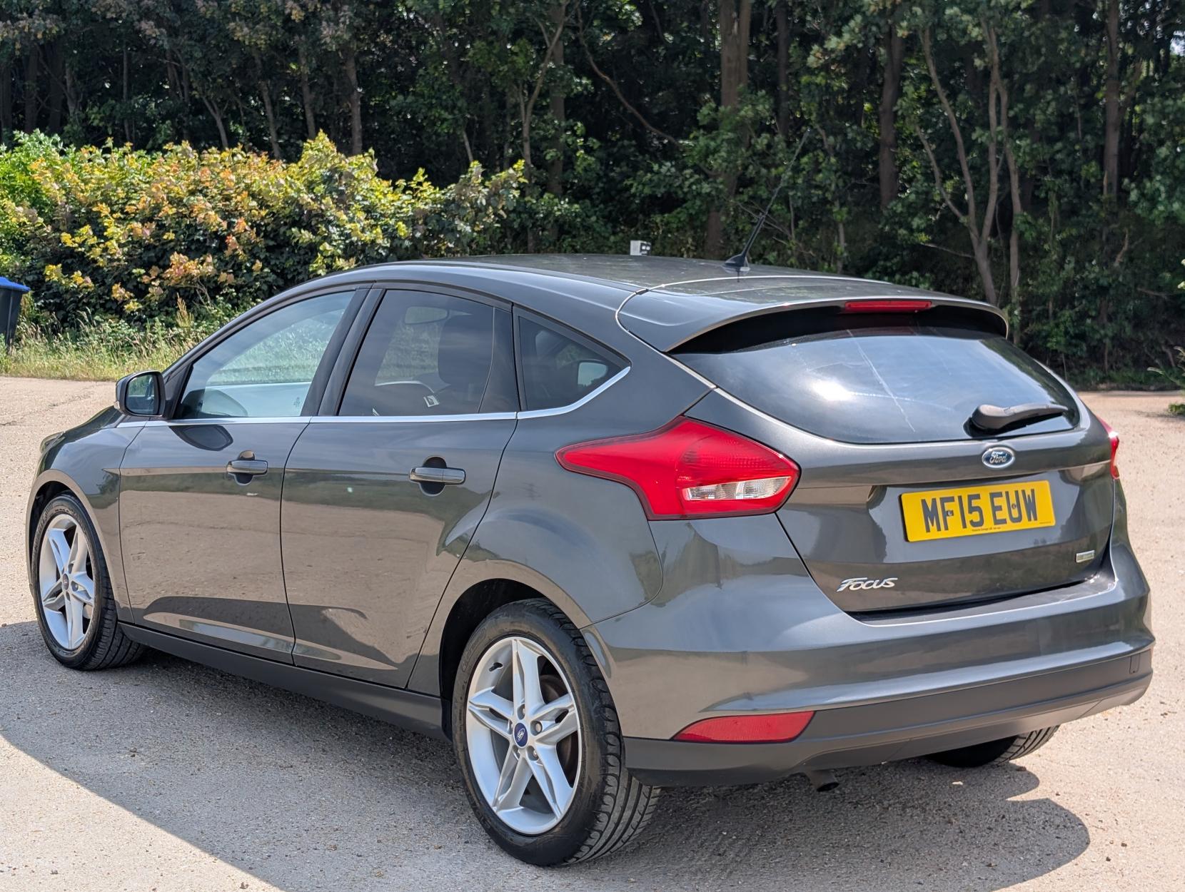 Ford Focus 1.0T EcoBoost Zetec Hatchback 5dr Petrol Manual Euro 6 (s/s) (125 ps)