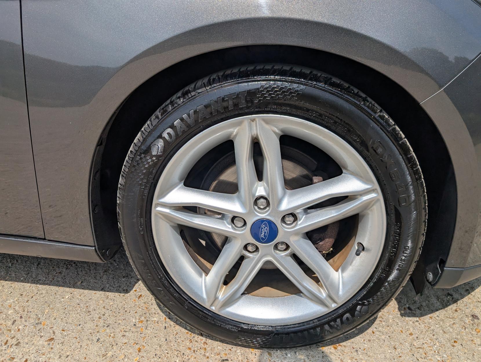 Ford Focus 1.0T EcoBoost Zetec Hatchback 5dr Petrol Manual Euro 6 (s/s) (125 ps)