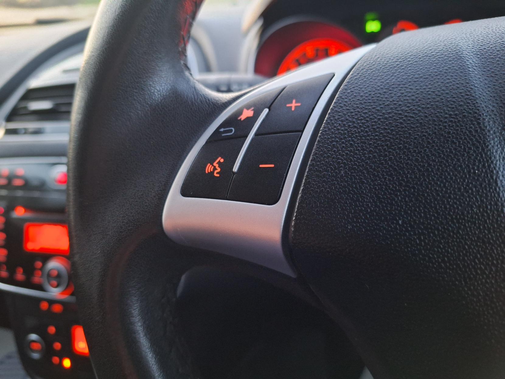 Fiat Punto 1.2 Easy Hatchback 5dr Petrol Euro 6 (69 bhp)