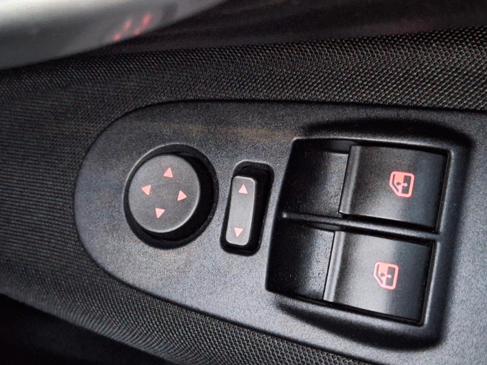 Fiat Punto 1.2 Easy Hatchback 5dr Petrol Euro 6 (69 bhp)