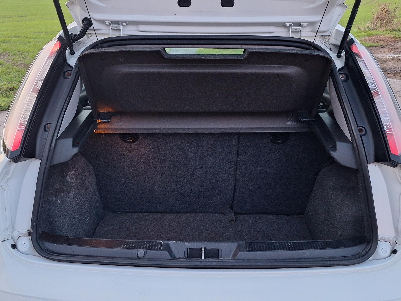 Fiat Punto 1.2 Easy Hatchback 5dr Petrol Euro 6 (69 bhp)