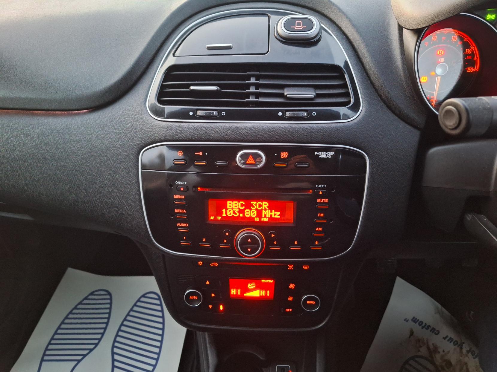 Fiat Punto 1.2 Easy Hatchback 5dr Petrol Euro 6 (69 bhp)