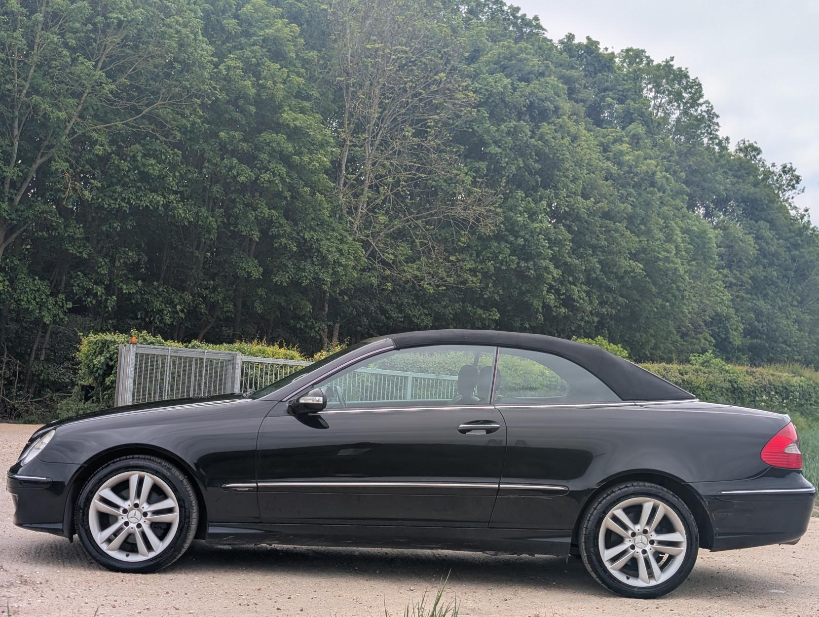 Mercedes-Benz CLK 1.8 CLK200 Kompressor Avantgarde Cabriolet 2dr Petrol Automatic (214 g/km, 163 bhp)