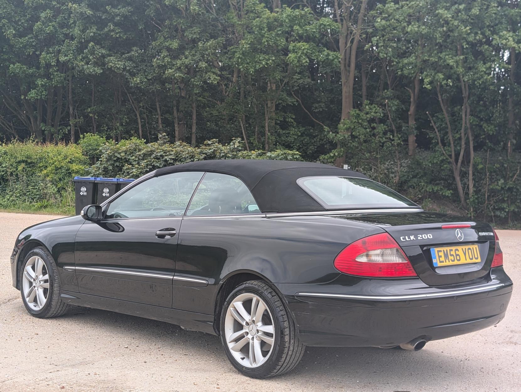 Mercedes-Benz CLK 1.8 CLK200 Kompressor Avantgarde Cabriolet 2dr Petrol Automatic (214 g/km, 163 bhp)