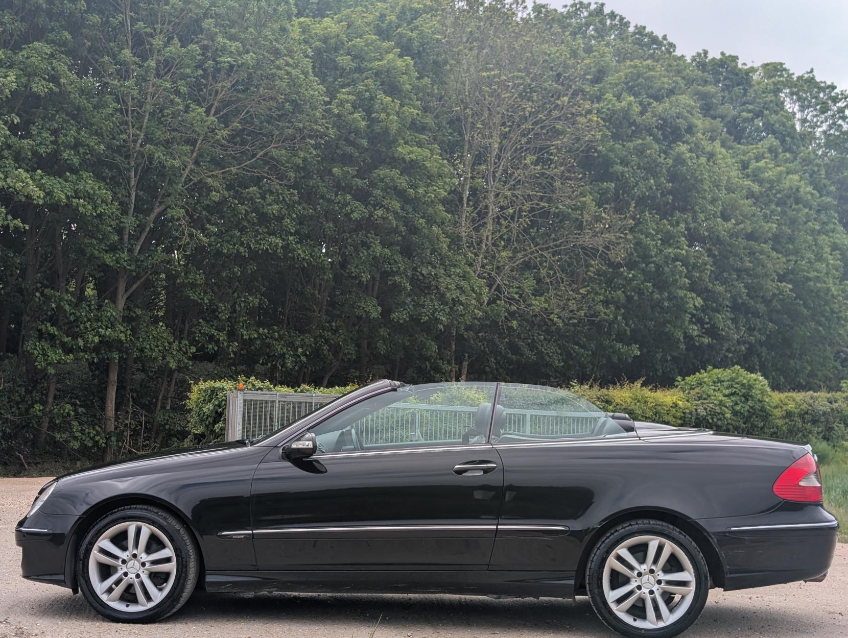 Mercedes-Benz CLK 1.8 CLK200 Kompressor Avantgarde Cabriolet 2dr Petrol Automatic (214 g/km, 163 bhp)