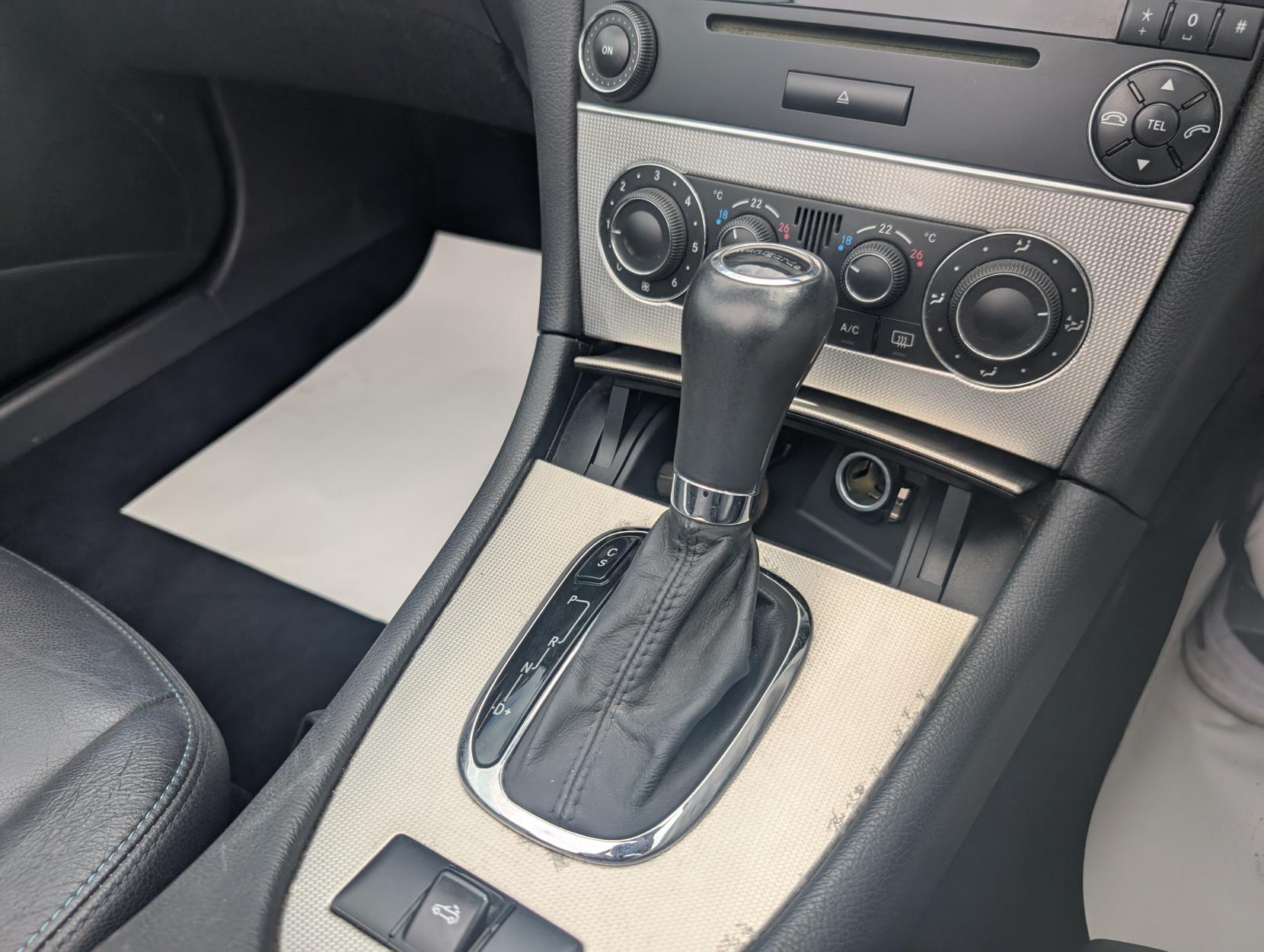 Mercedes-Benz CLK 1.8 CLK200 Kompressor Avantgarde Cabriolet 2dr Petrol Automatic (214 g/km, 163 bhp)
