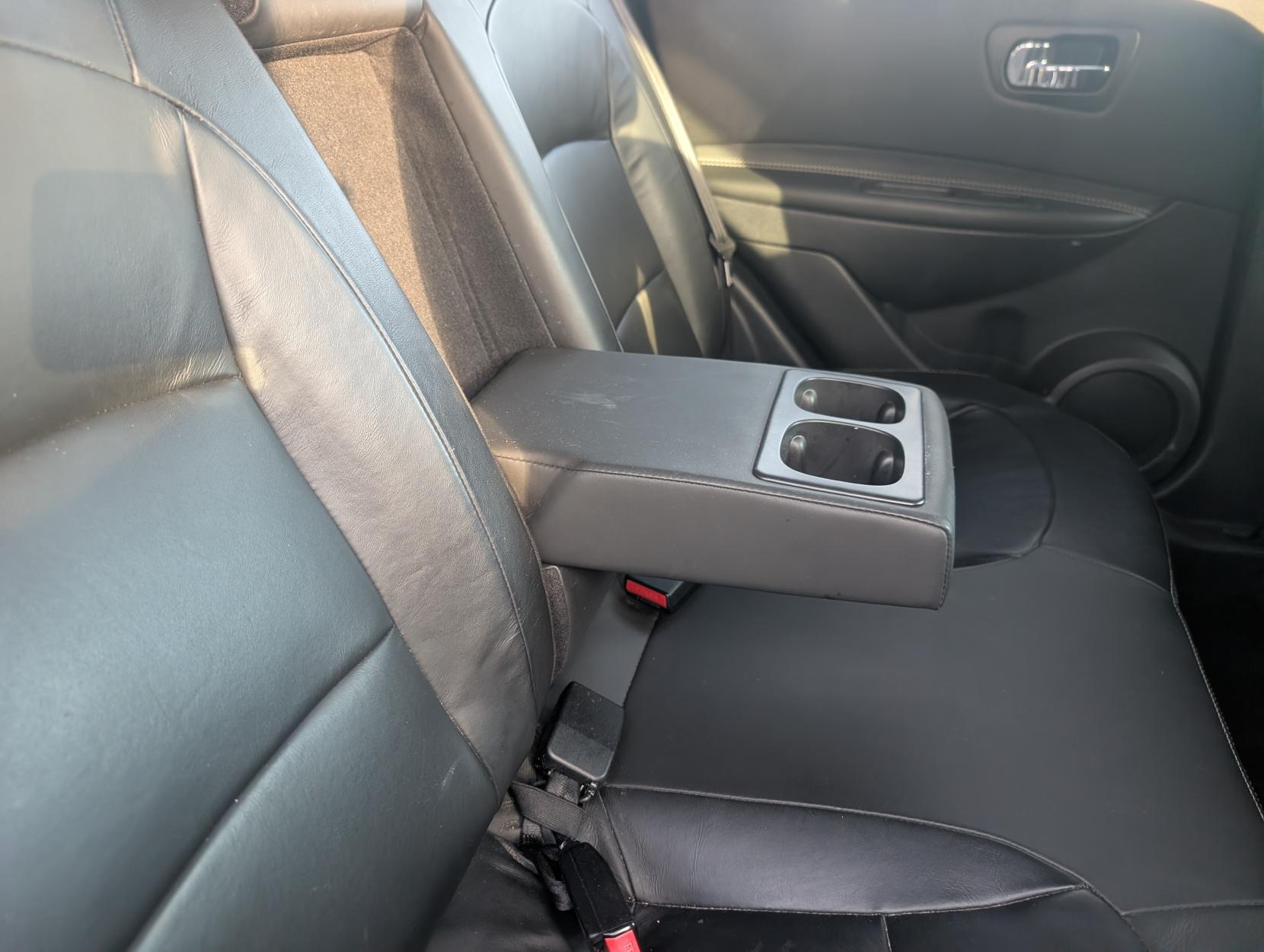 Nissan Qashqai 1.6 Tekna SUV 5dr Petrol Manual 2WD Euro 5 (117 ps)