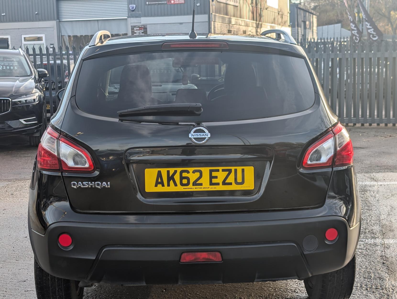 Nissan Qashqai 1.6 Tekna SUV 5dr Petrol Manual 2WD Euro 5 (117 ps)