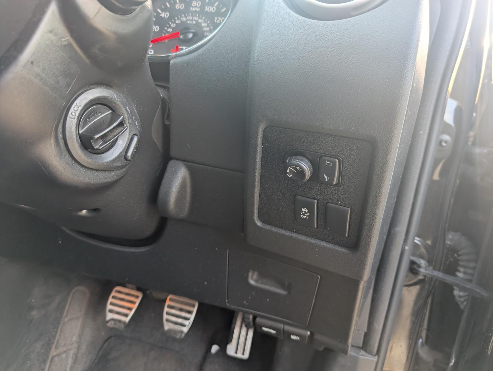 Nissan Qashqai 1.6 Tekna SUV 5dr Petrol Manual 2WD Euro 5 (117 ps)