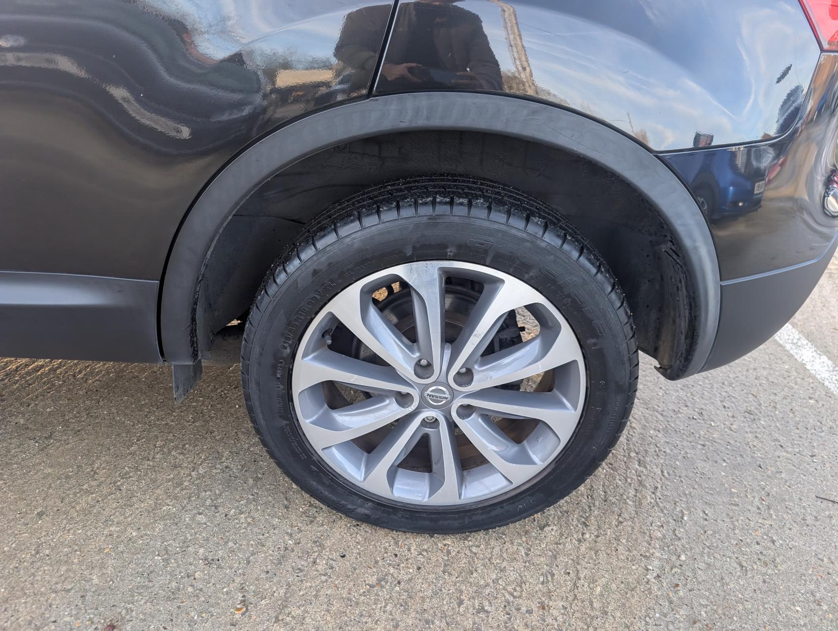 Nissan Qashqai 1.6 Tekna SUV 5dr Petrol Manual 2WD Euro 5 (117 ps)