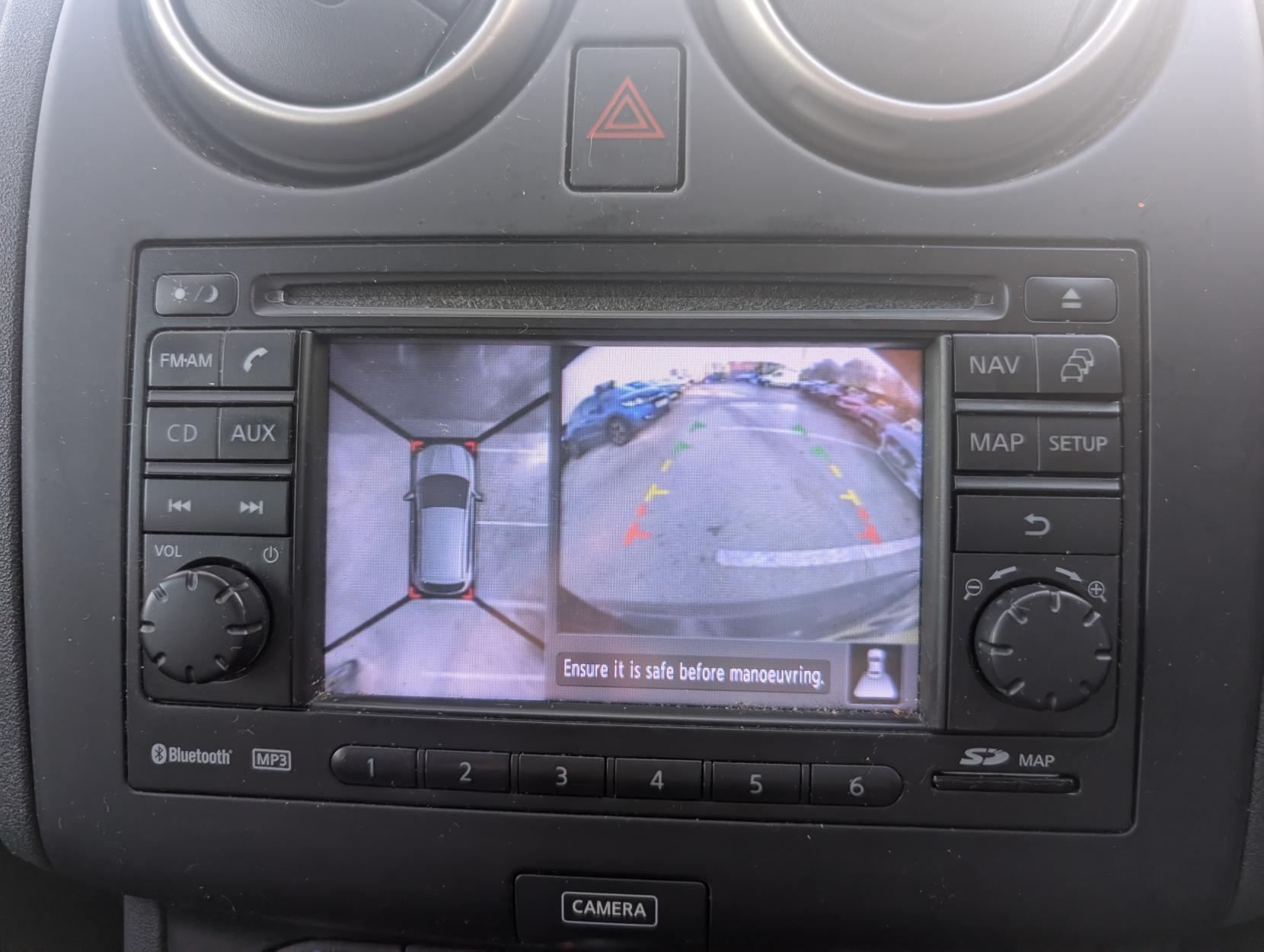 Nissan Qashqai 1.6 Tekna SUV 5dr Petrol Manual 2WD Euro 5 (117 ps)