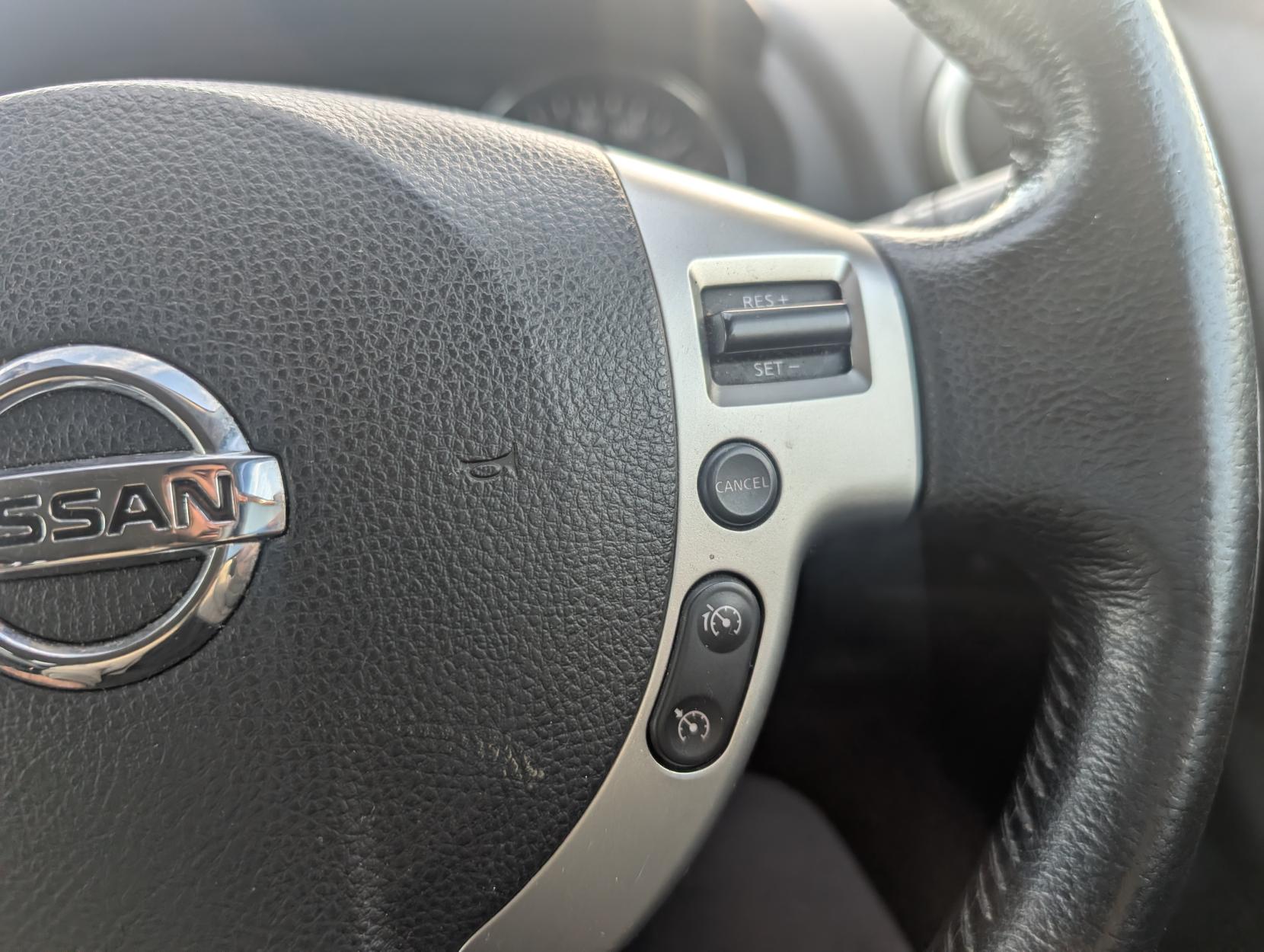 Nissan Qashqai 1.6 Tekna SUV 5dr Petrol Manual 2WD Euro 5 (117 ps)