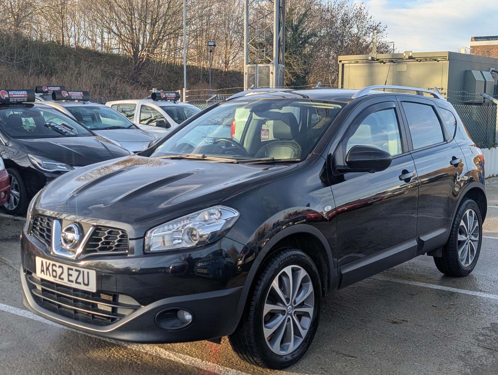 Nissan Qashqai 1.6 Tekna SUV 5dr Petrol Manual 2WD Euro 5 (117 ps)