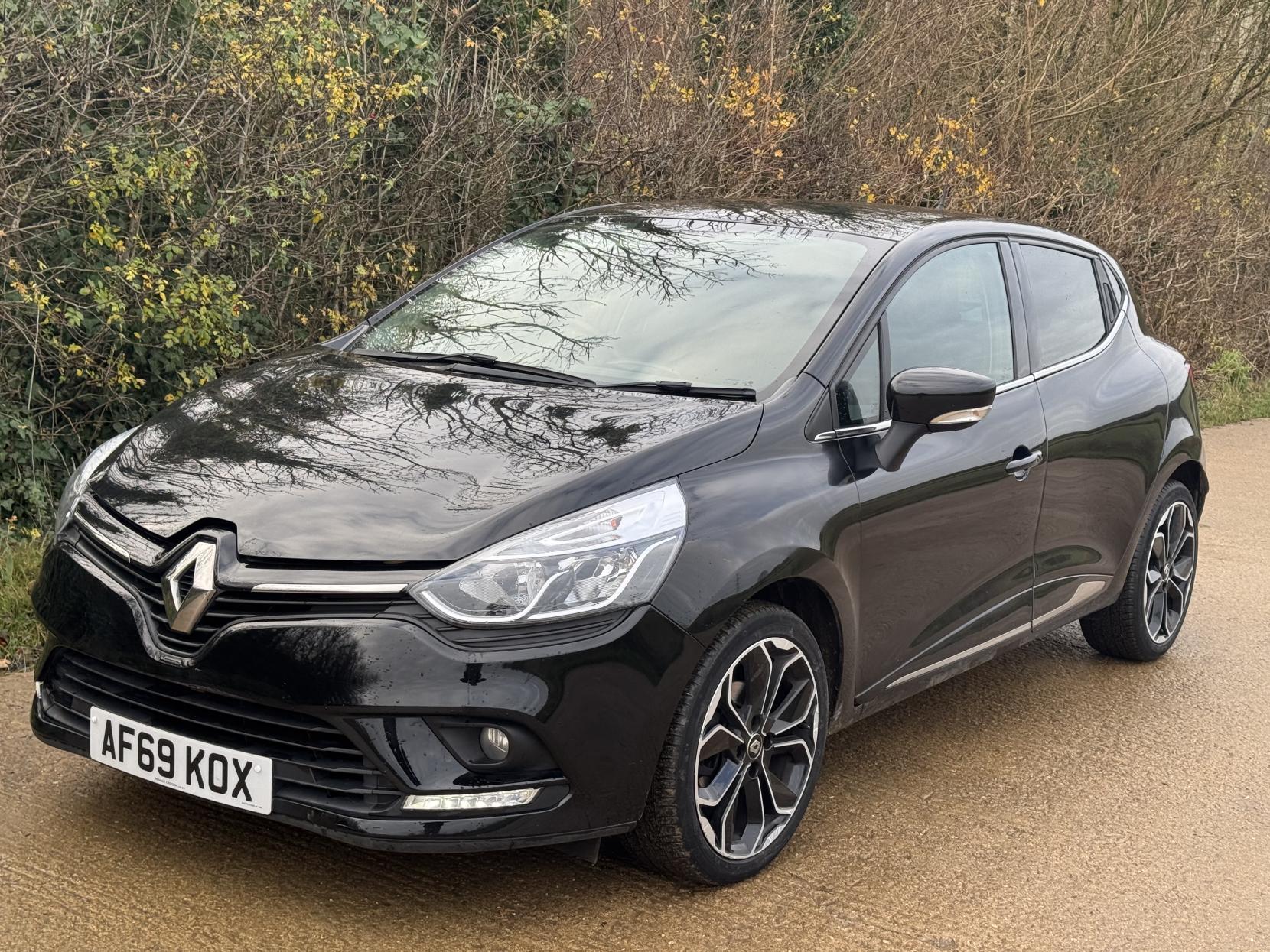 Renault Clio 0.9 TCe Iconic Hatchback 5dr Petrol Manual Euro 6 (s/s) (90 ps)