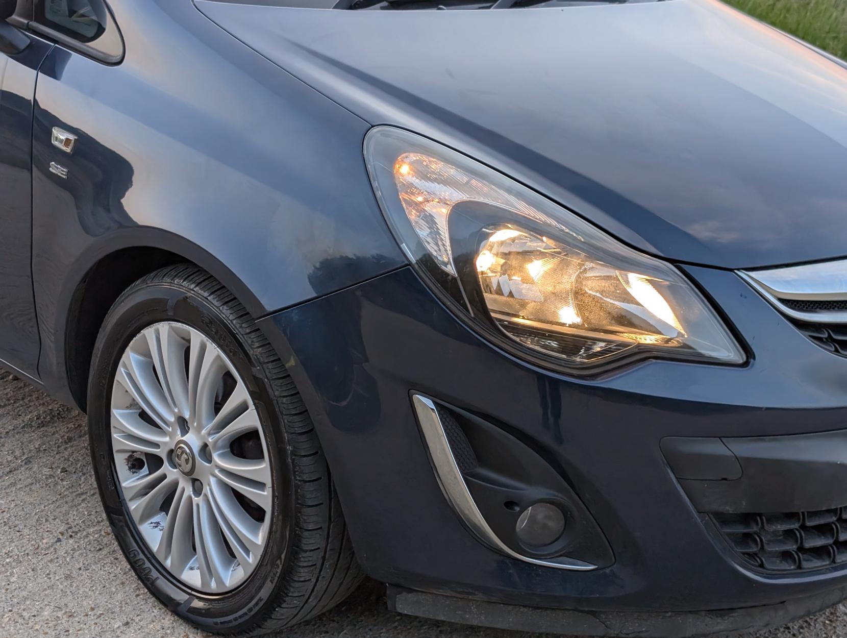 Vauxhall Corsa 1.4 16V SE Hatchback 5dr Petrol Manual Wide Ratio Euro 5 (100 ps)