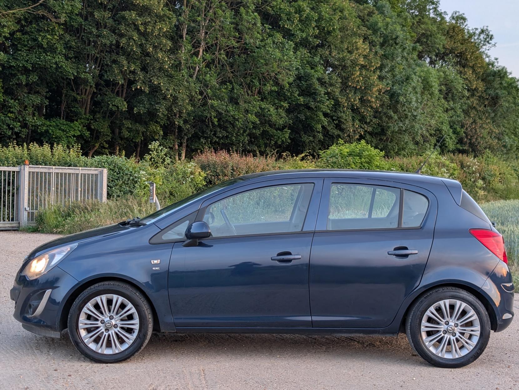 Vauxhall Corsa 1.4 16V SE Hatchback 5dr Petrol Manual Wide Ratio Euro 5 (100 ps)