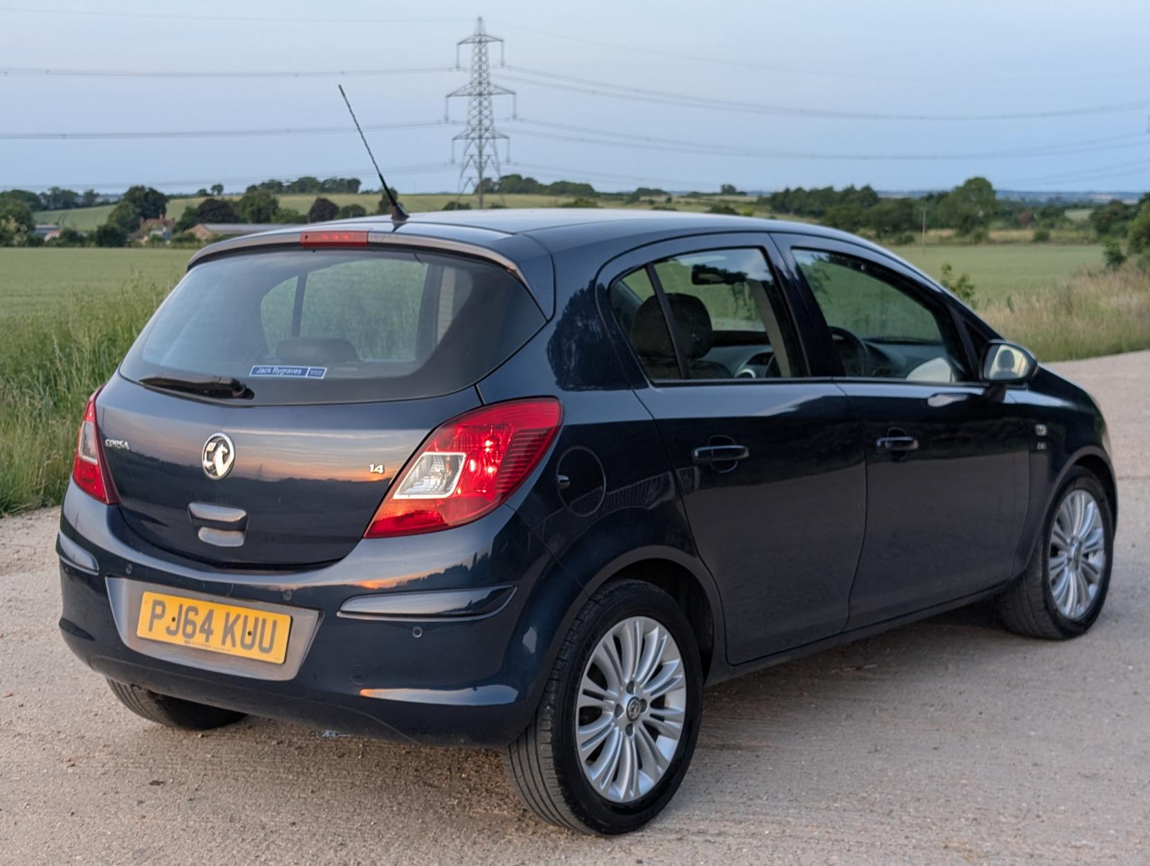 Vauxhall Corsa 1.4 16V SE Hatchback 5dr Petrol Manual Wide Ratio Euro 5 (100 ps)