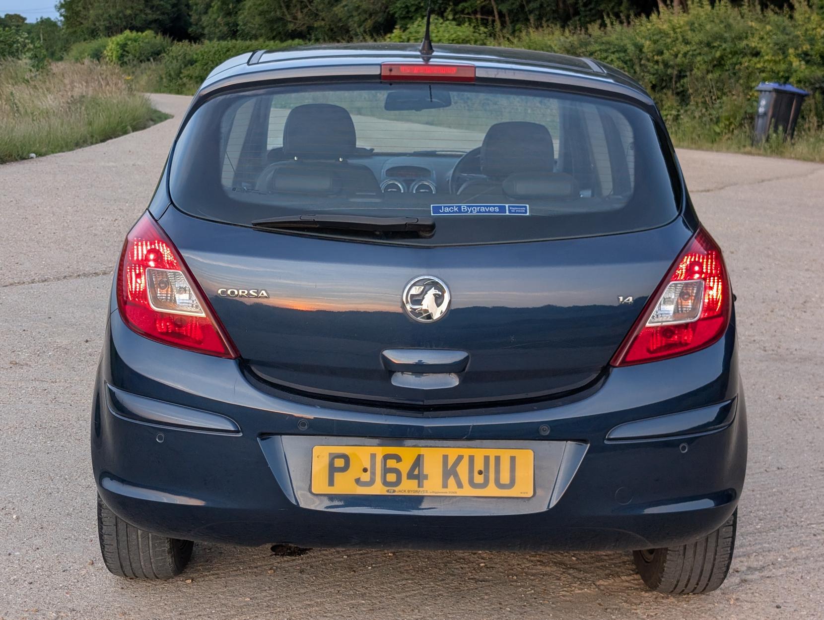 Vauxhall Corsa 1.4 16V SE Hatchback 5dr Petrol Manual Wide Ratio Euro 5 (100 ps)
