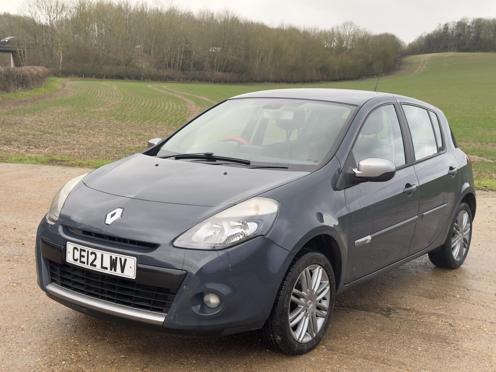 Renault Clio 1.5 dCi Dynamique TomTom Hatchback 5dr Diesel Manual Euro 5 (88 ps)