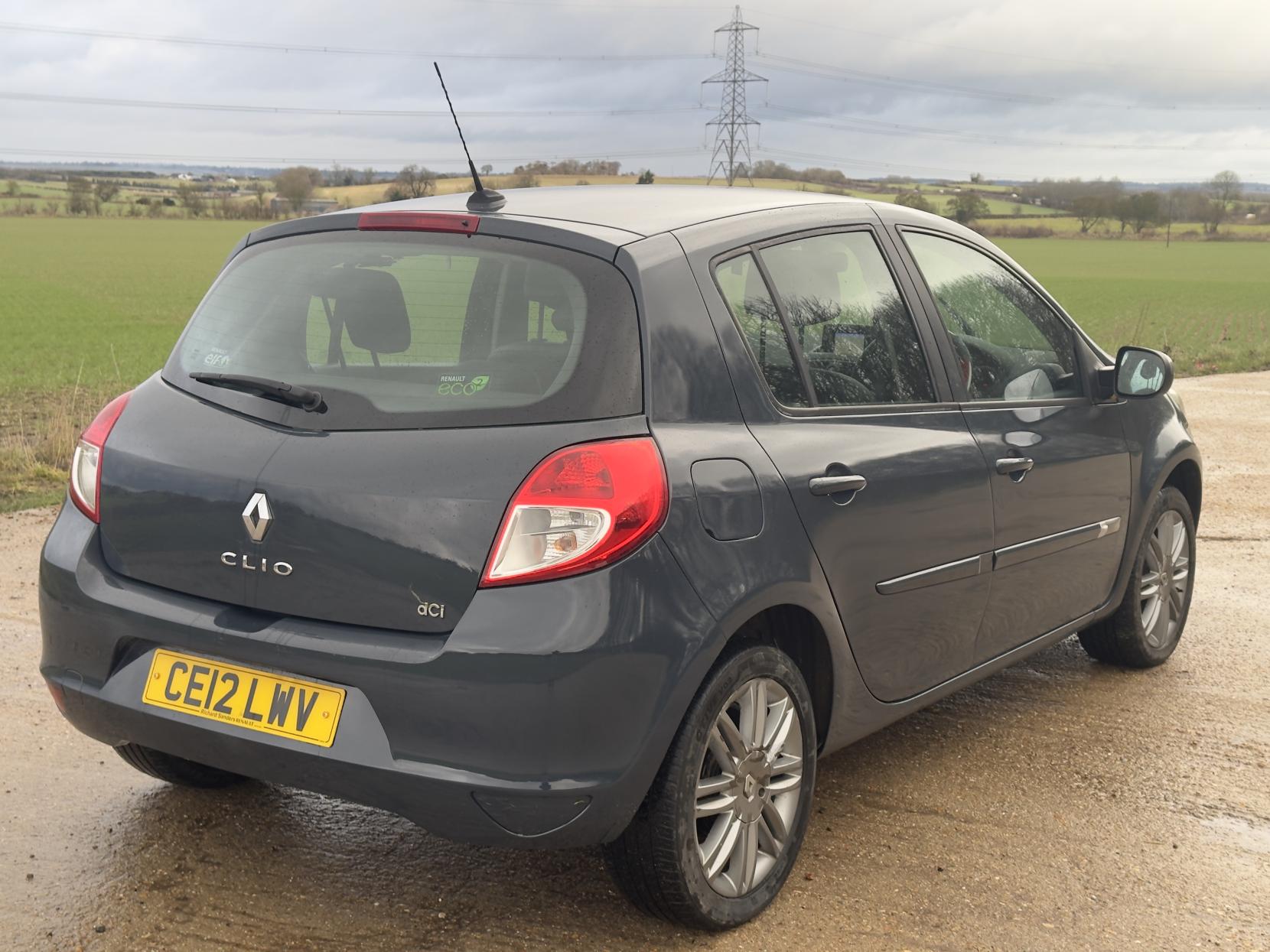 Renault Clio 1.5 dCi Dynamique TomTom Hatchback 5dr Diesel Manual Euro 5 (88 ps)