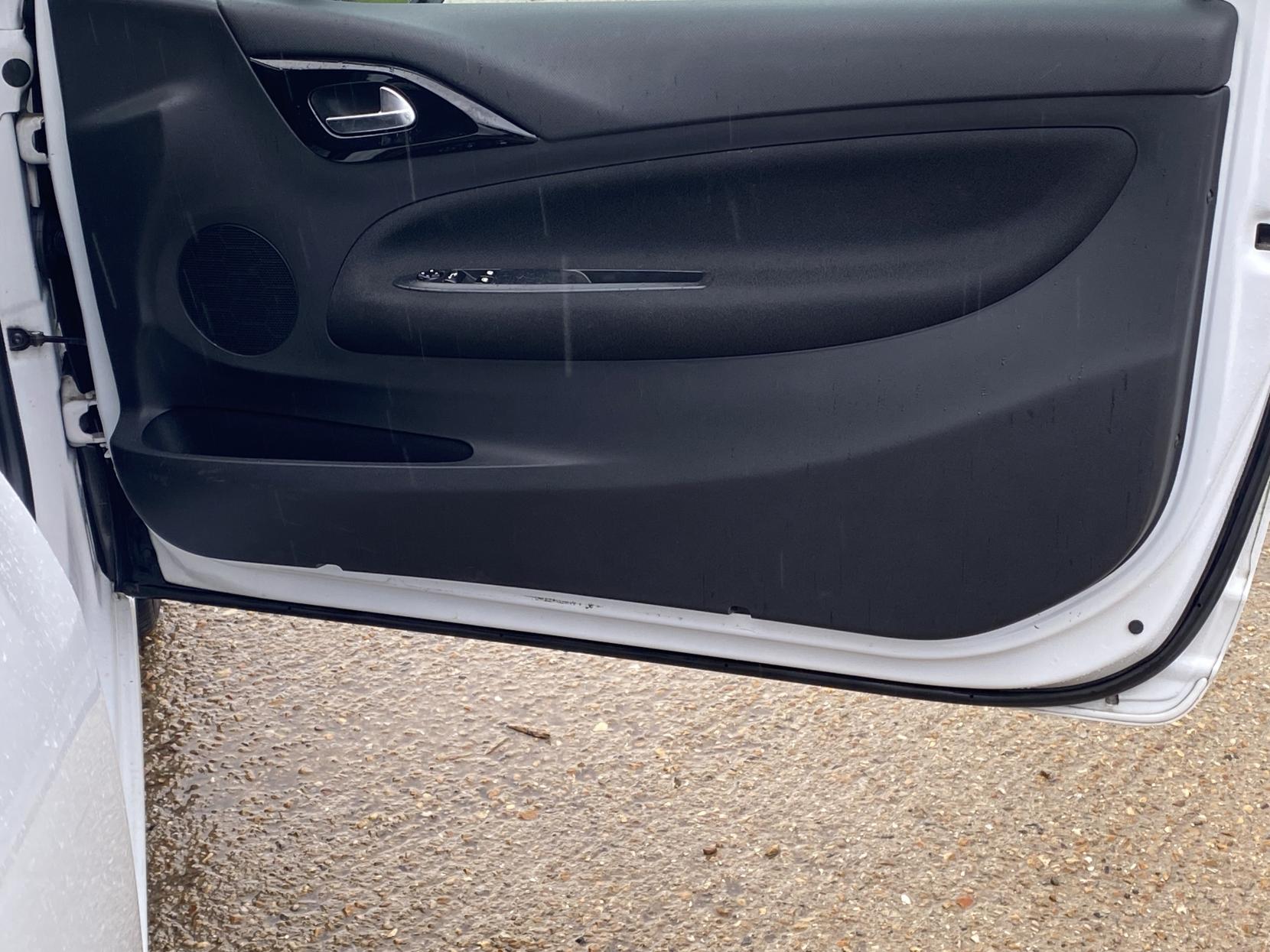 DS AUTOMOBILES DS 3 1.2 PureTech DStyle Hatchback 3dr Petrol Manual Euro 6 (82 ps)