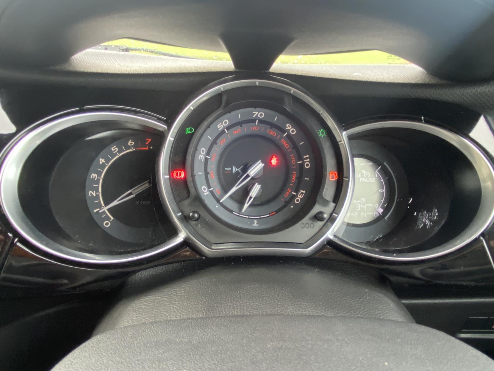 DS AUTOMOBILES DS 3 1.2 PureTech DStyle Hatchback 3dr Petrol Manual Euro 6 (82 ps)