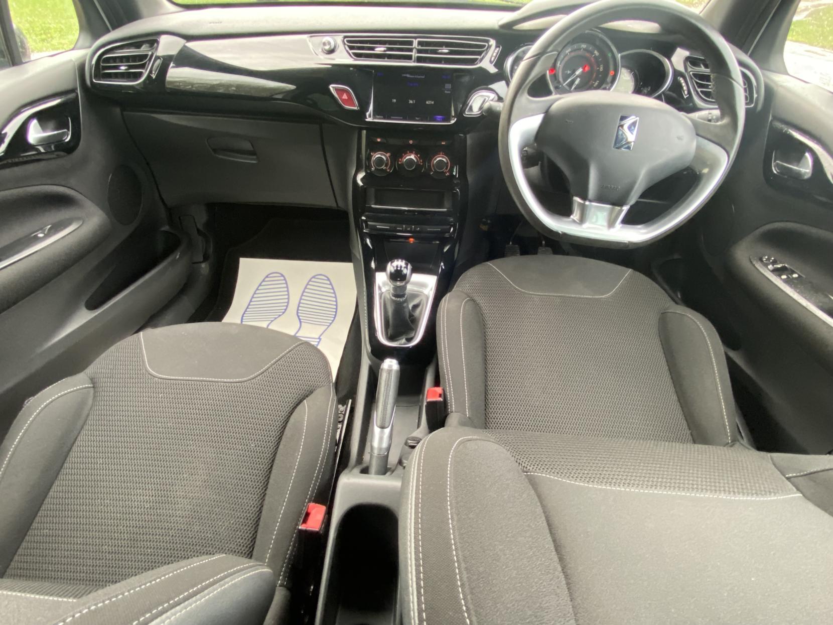 DS AUTOMOBILES DS 3 1.2 PureTech DStyle Hatchback 3dr Petrol Manual Euro 6 (82 ps)