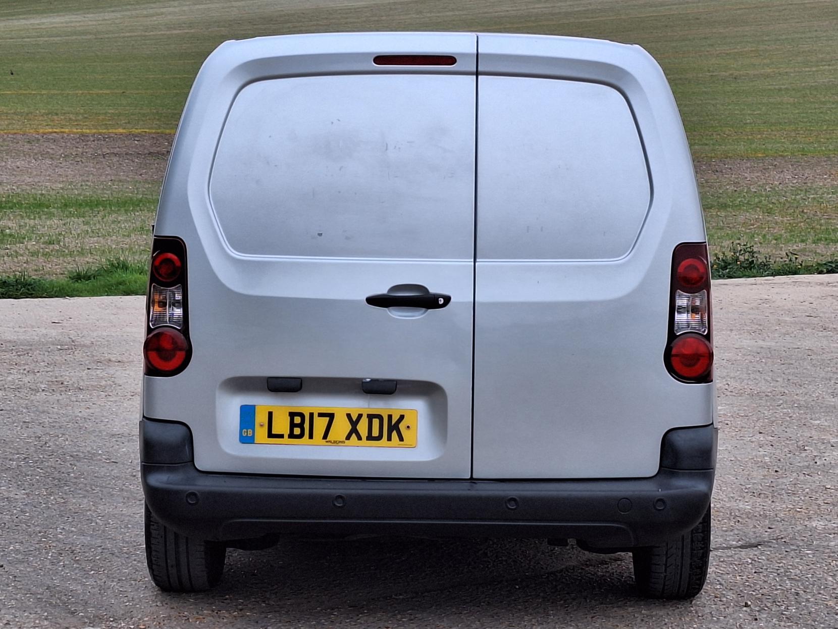 Peugeot Partner 1.6 BlueHDi 651 Professional Panel Van 5dr Diesel Manual L1 (112 g/km, 73.97 bhp)