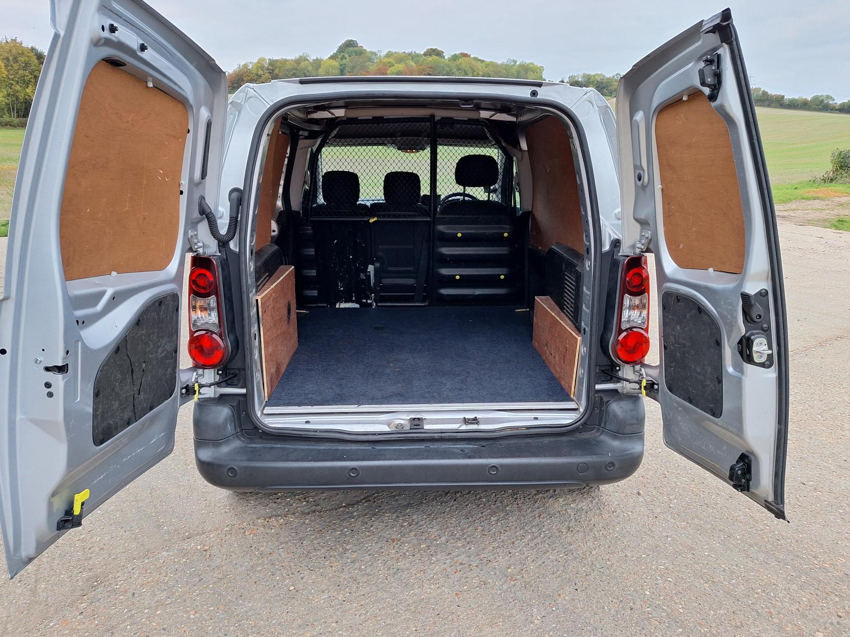 Peugeot Partner 1.6 BlueHDi 651 Professional Panel Van 5dr Diesel Manual L1 (112 g/km, 73.97 bhp)